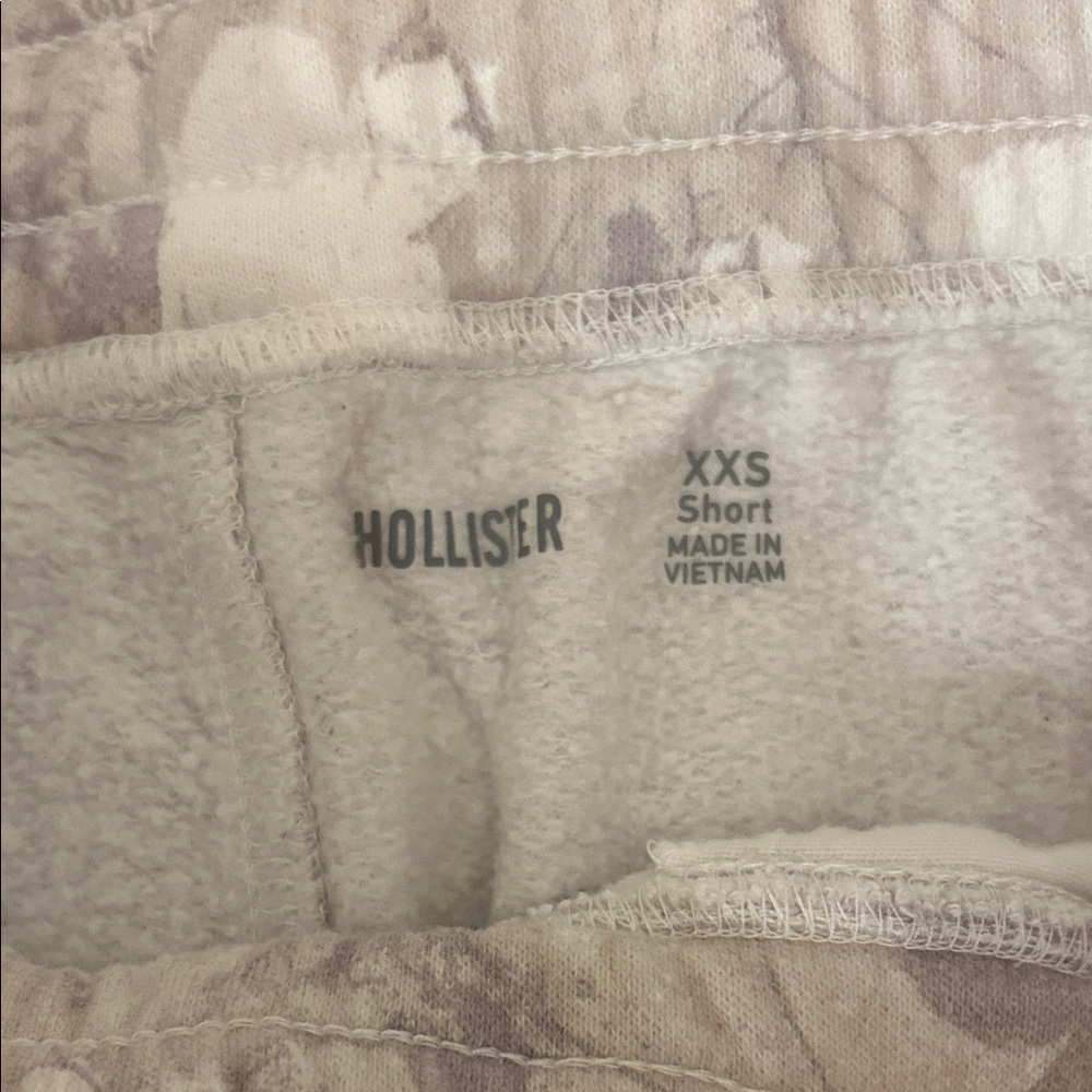 Hollister Camo sweatpants - Picture 4 of 4